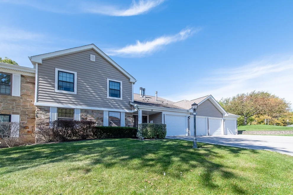 Unit for sale at 26 Stanton Court, Schaumburg, IL 60193