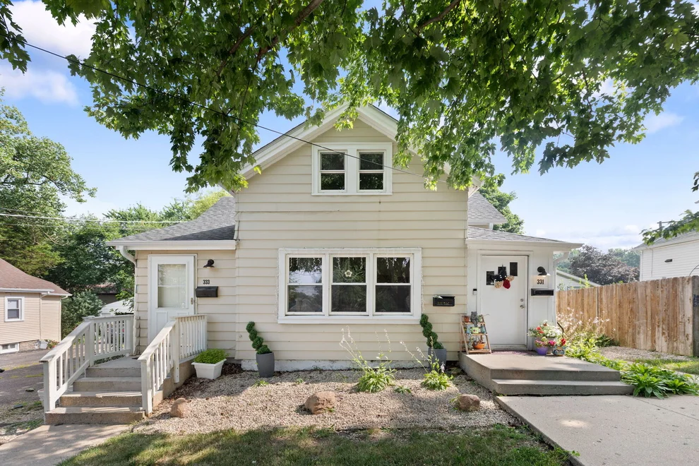Unit for sale at 331-333 E Lincoln Avenue, Barrington, IL 60010