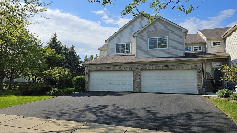 Unit for sale at 3623 Roanoke Avenue, Carpentersville, IL 60110