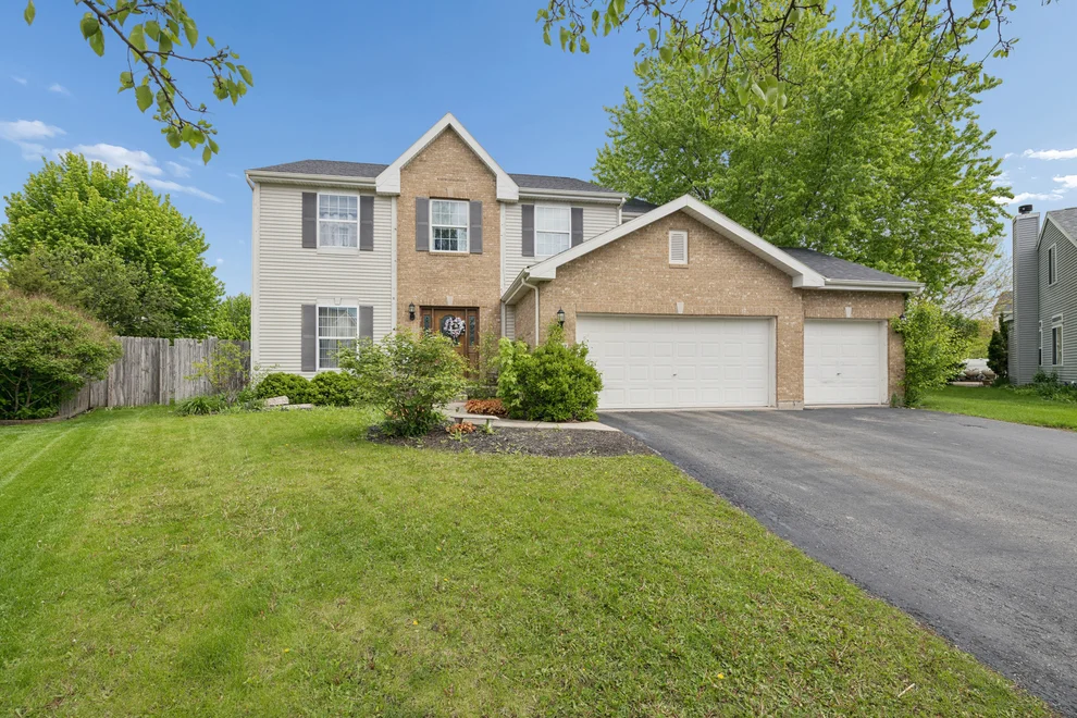 Unit for sale at 2014 Fieldstone Court, Plainfield, IL 60586