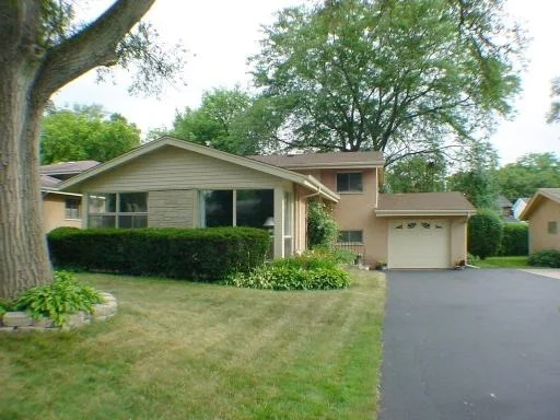 Unit for sale at 1092 GOLF Avenue, HIGHLAND PARK, IL 60035