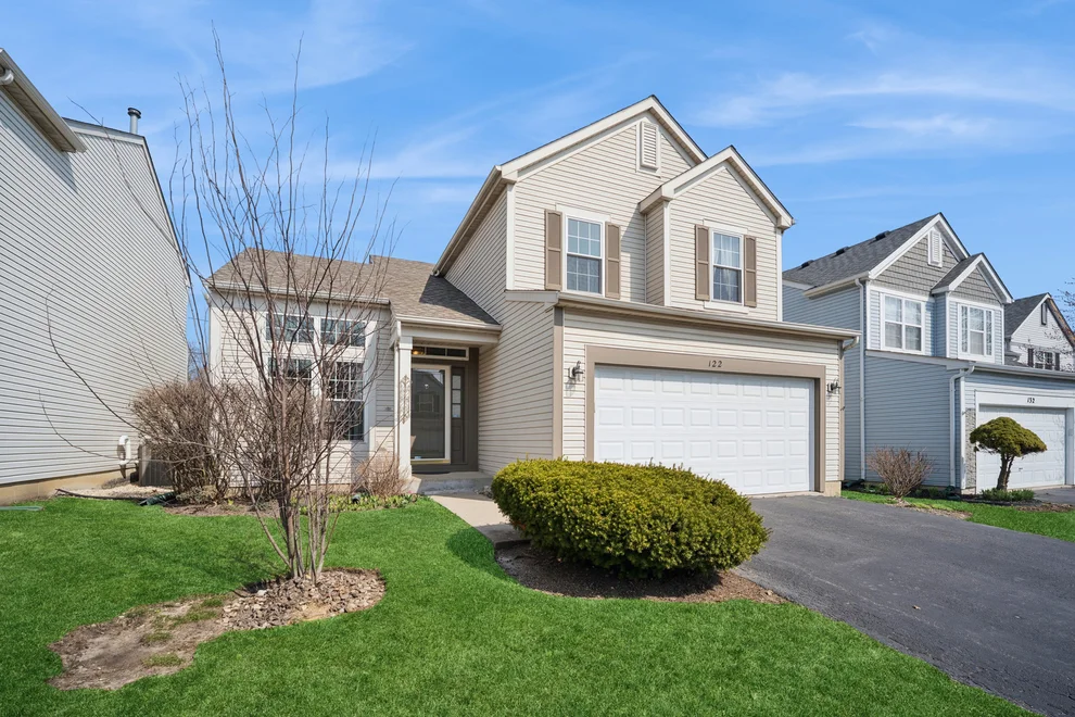 Unit for sale at 122 E Aspen Circle, Hainesville, IL 60030