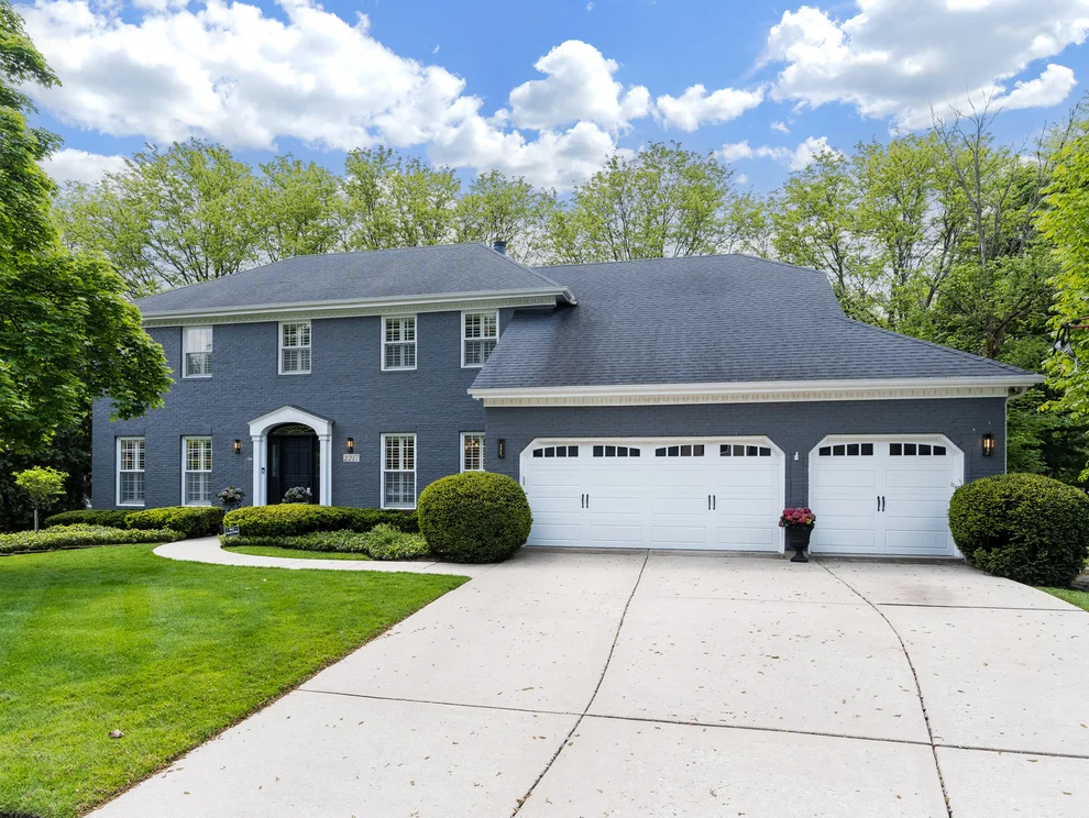 Unit for sale at 2217 Black Oak Court, Lisle, IL 60532