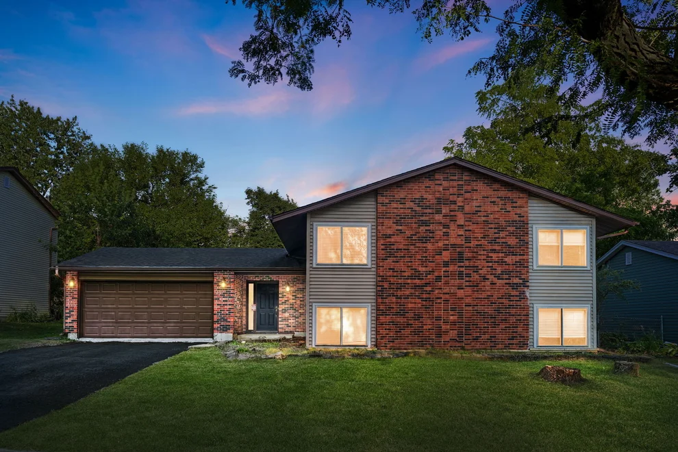 Unit for sale at 504 Nassau Avenue, Bolingbrook, IL 60440