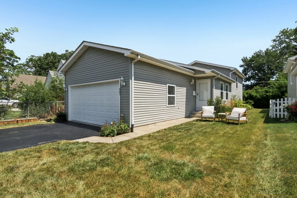Unit for sale at 407 Grandview Drive, Round Lake Park, IL 60073