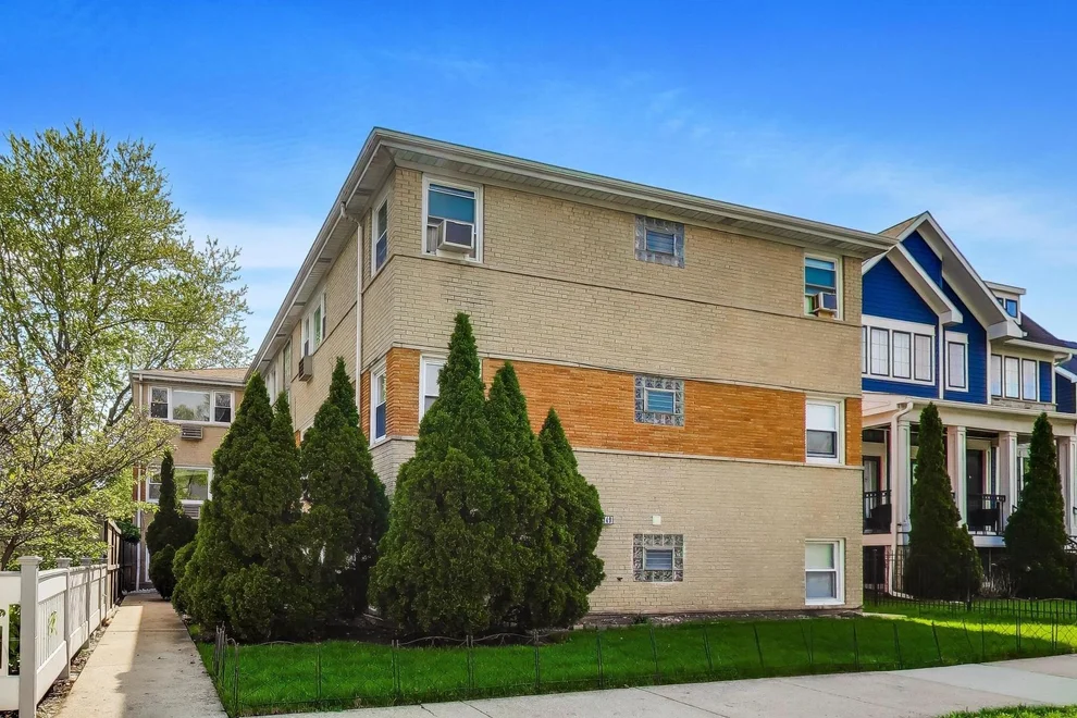 Unit for sale at 4149 N TRIPP Street, Chicago, IL 60641