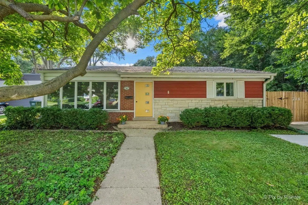 Unit for sale at 714 Western Avenue, Glen Ellyn, IL 60137