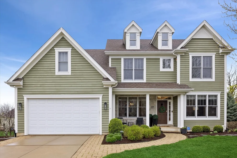 Unit for sale at 829 Avon Court, Glen Ellyn, IL 60137