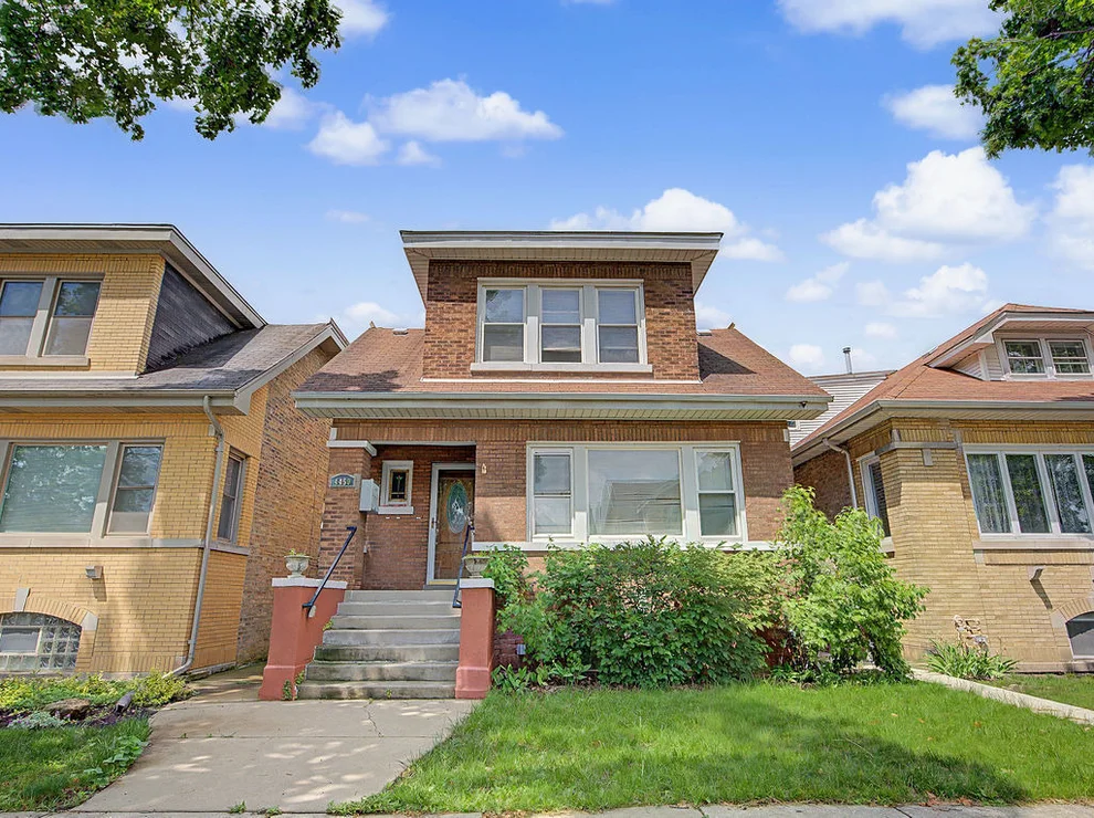 Unit for sale at 4450 N MANGO Avenue, Chicago, IL 60630