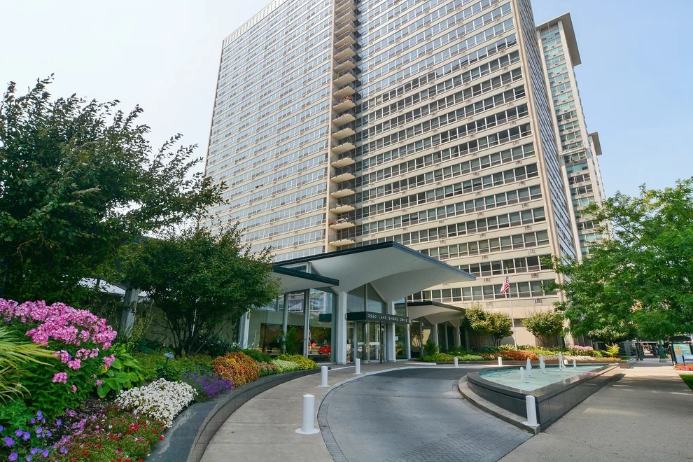 Unit for sale at 3550 N LAKE SHORE Drive, Chicago, IL 60657