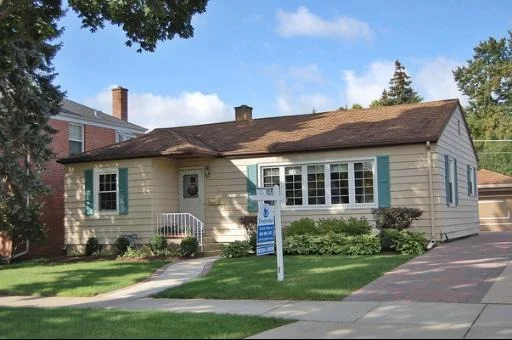 Unit for sale at 906 N HARVARD Avenue, ARLINGTON HEIGHTS, IL 60004
