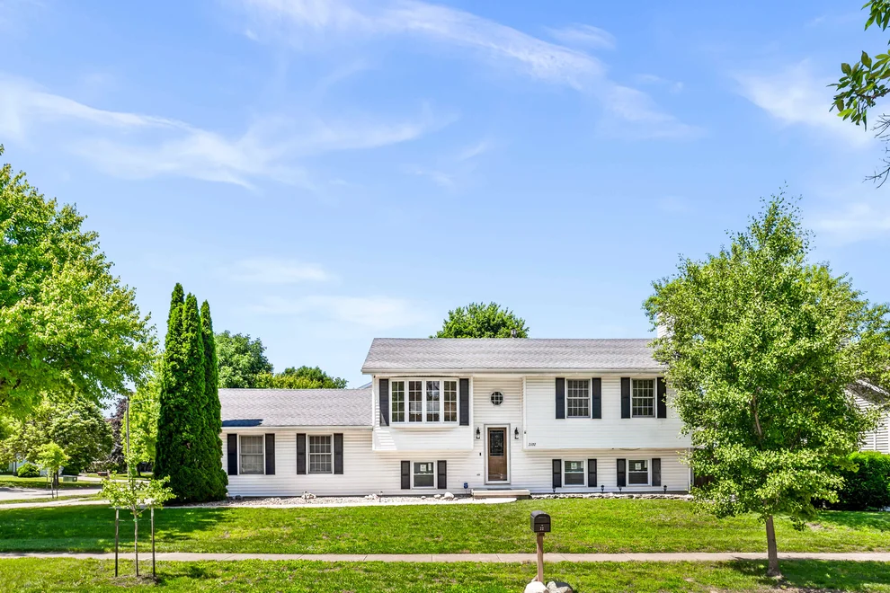 Unit for sale at 2102 Pacific Avenue, Bloomington, IL 61701
