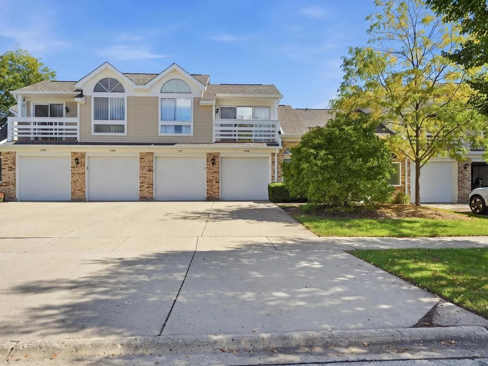 Unit for sale at 1243 Ranch View Court, Buffalo Grove, IL 60089