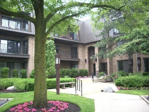 Unit for sale at 3 CT OF HARBORSIDE Court, NORTHBROOK, IL 60062