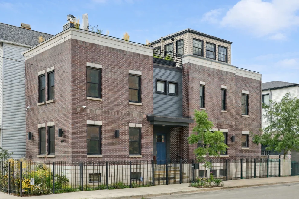 Unit for sale at 1300 W Huron Street, Chicago, IL 60642