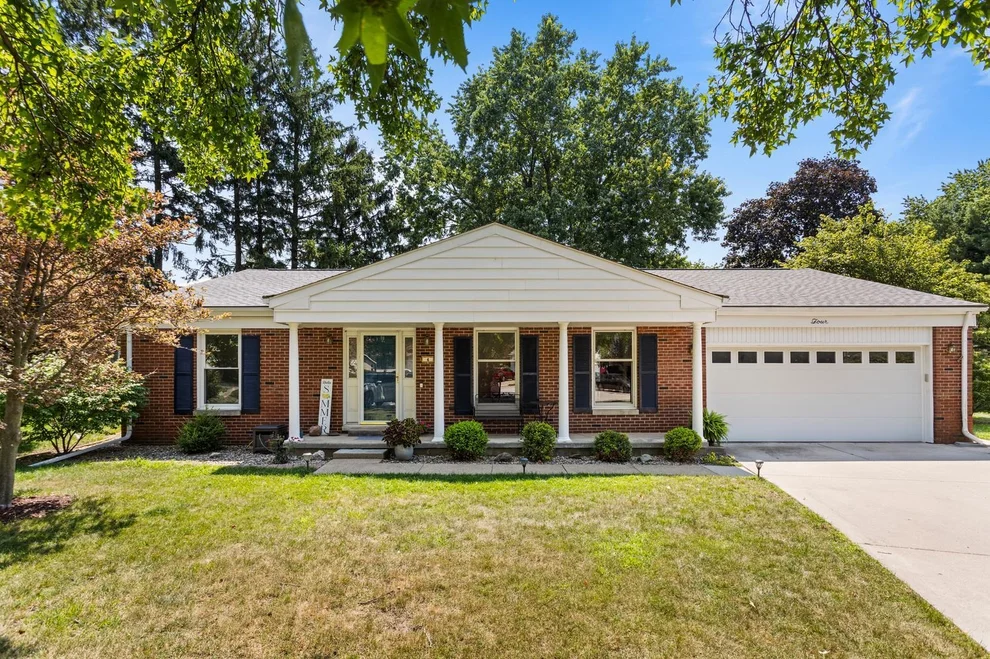 Unit for sale at 4 Stanford Place, Champaign, IL 61820
