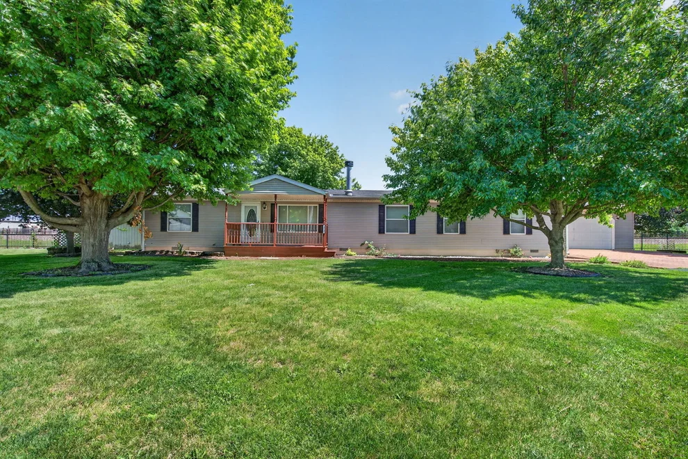 Unit for sale at 414 N Pine Street, Gardner, IL 60424
