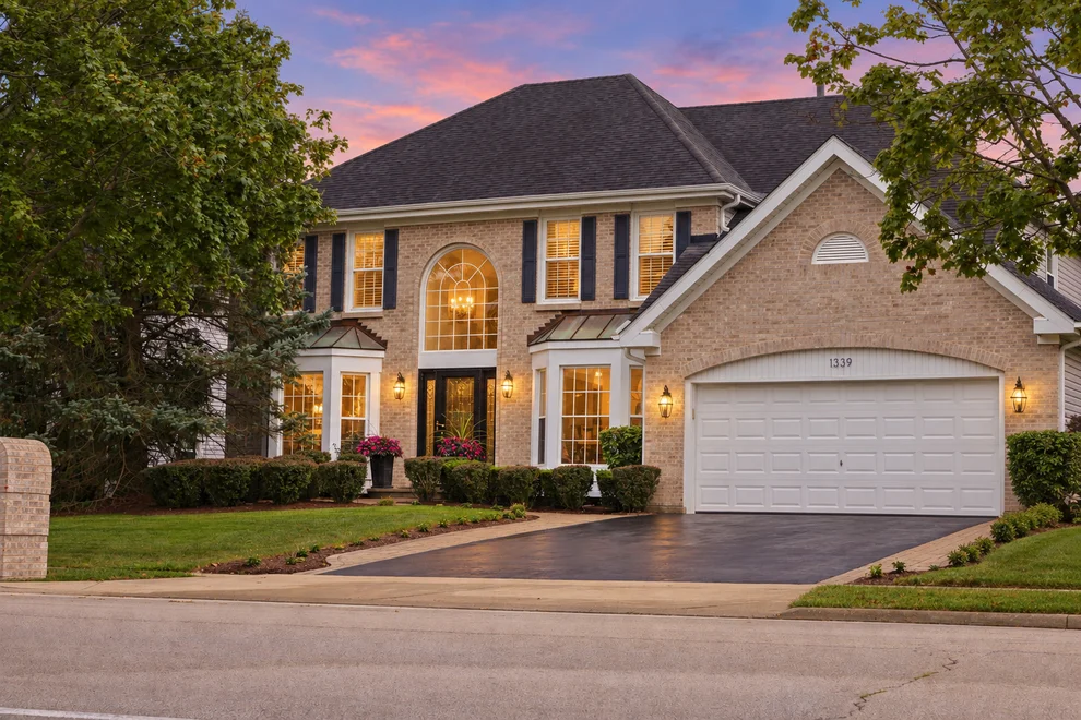 Unit for sale at 1339 Beckett Lane, Schaumburg, IL 60173