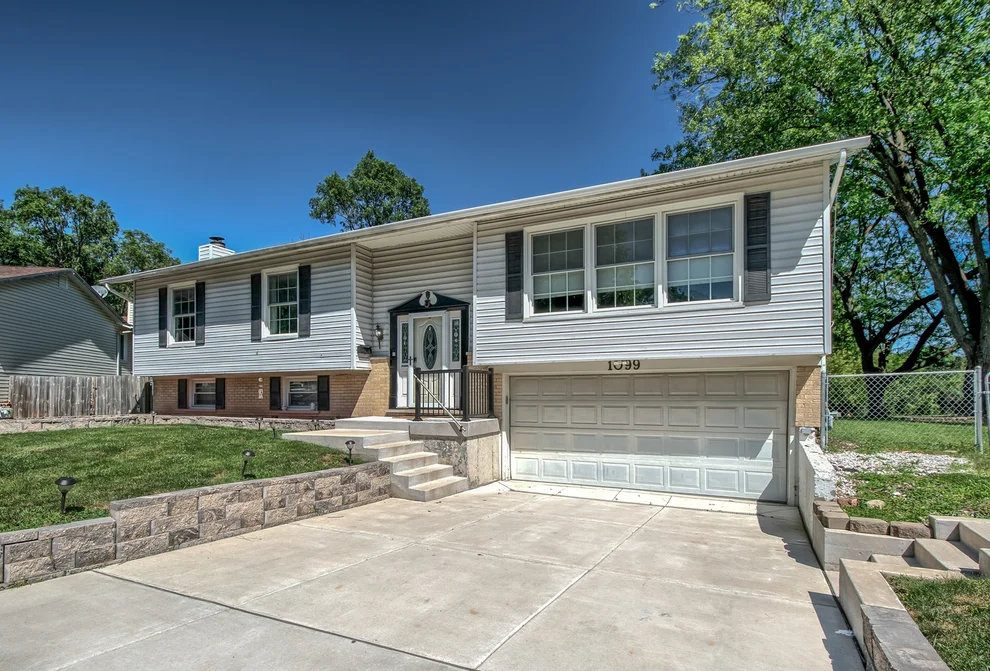 Unit for sale at 1099 STRATFORD Lane, Hanover Park, IL 60133