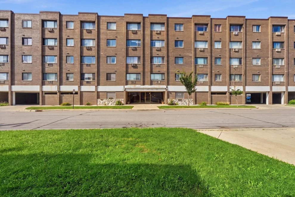 Unit for sale at 7650 W Altgeld Street, Elmwood Park, IL 60707