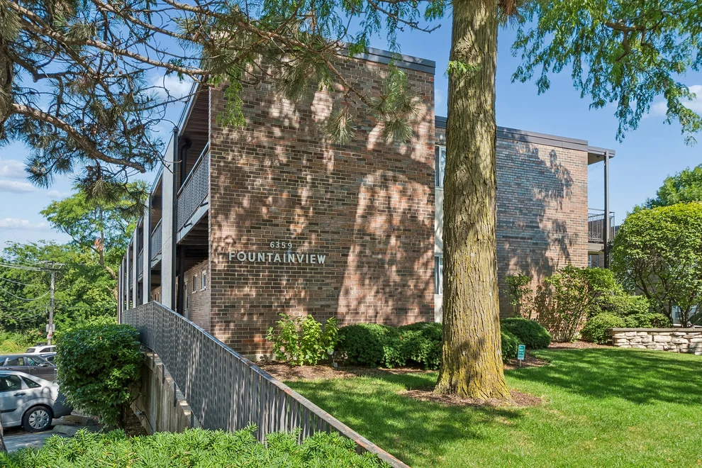 Unit for sale at 6359 N Ridge Avenue, Chicago, IL 60660