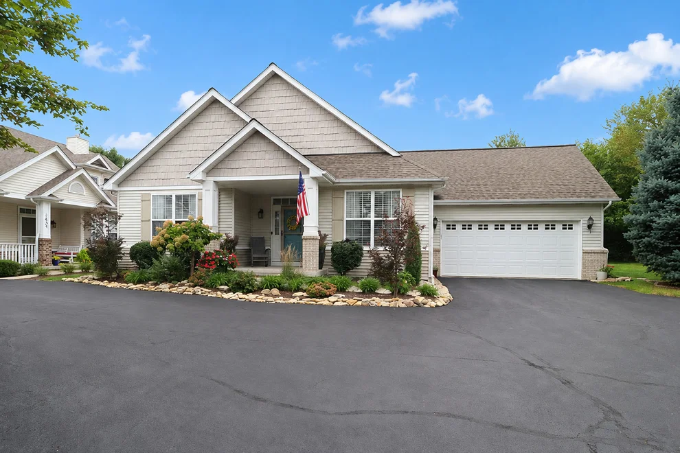 Unit for sale at 1635 Augusta Lane, Shorewood, IL 60404