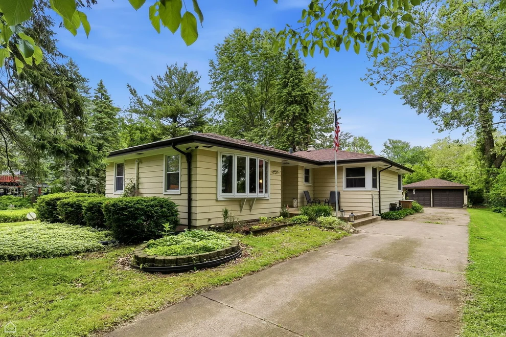 Unit for sale at 14721 Lakeside Avenue, Dolton, IL 60419