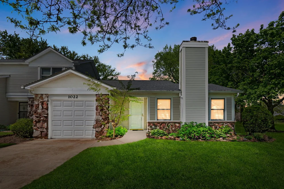 Unit for sale at 1022 Colony Lake Drive, Schaumburg, IL 60194
