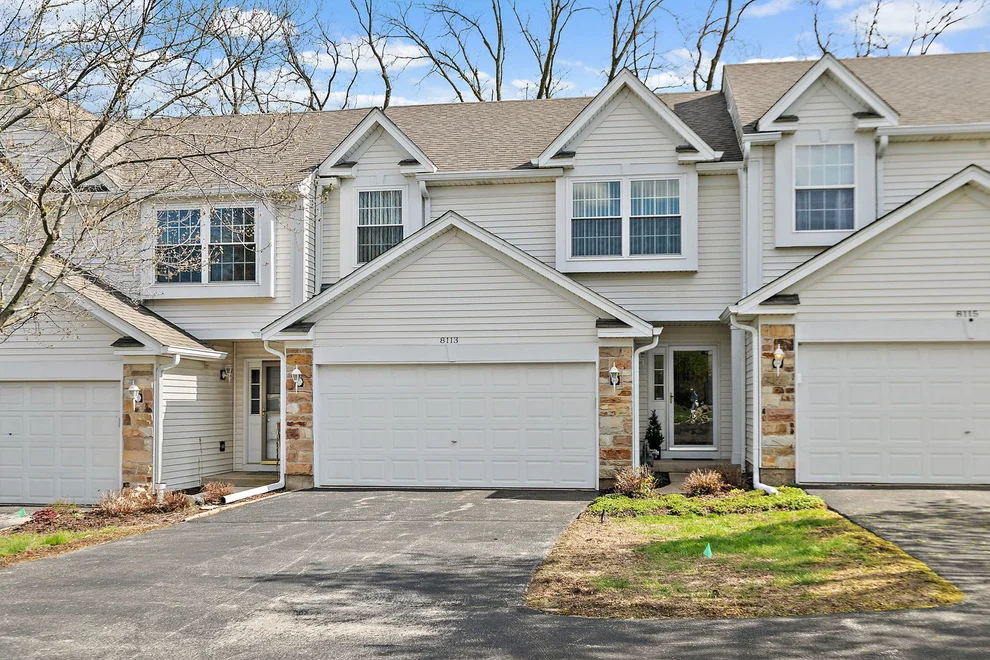 Unit for sale at 8113 Sierra Woods Lane, Carpentersville, IL 60110