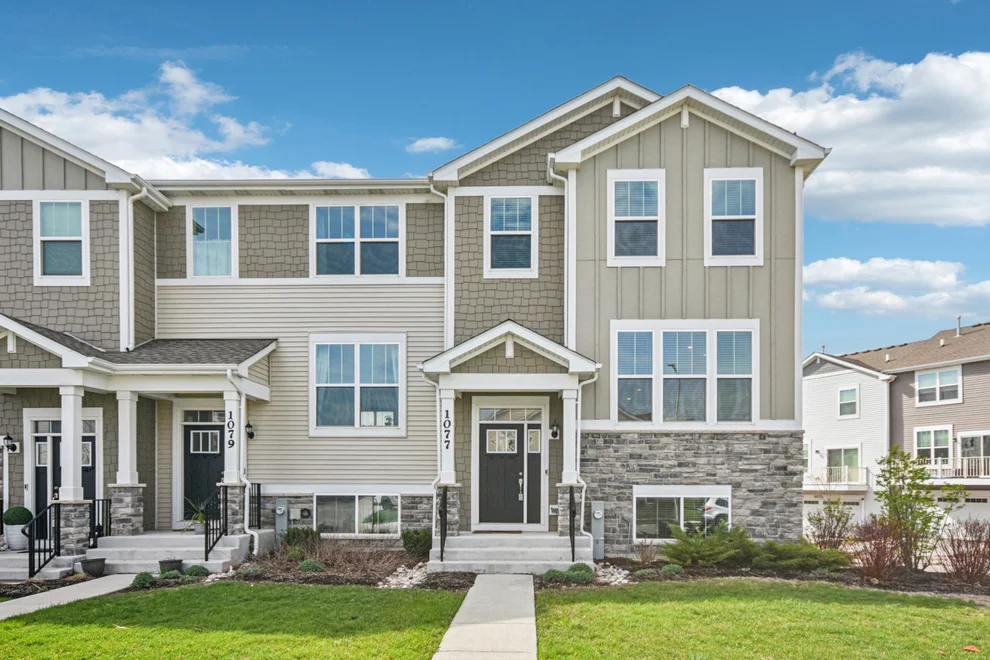Unit for sale at 1077 Moraine Drive, South Elgin, IL 60177