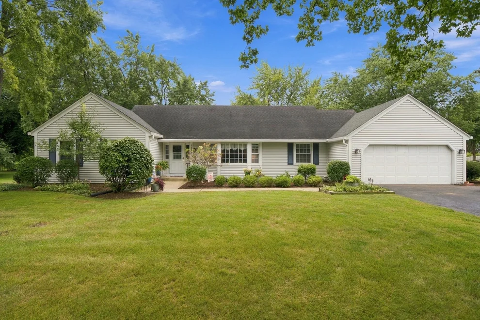 Unit for sale at 1114 Lexington Lane, Batavia, IL 60510