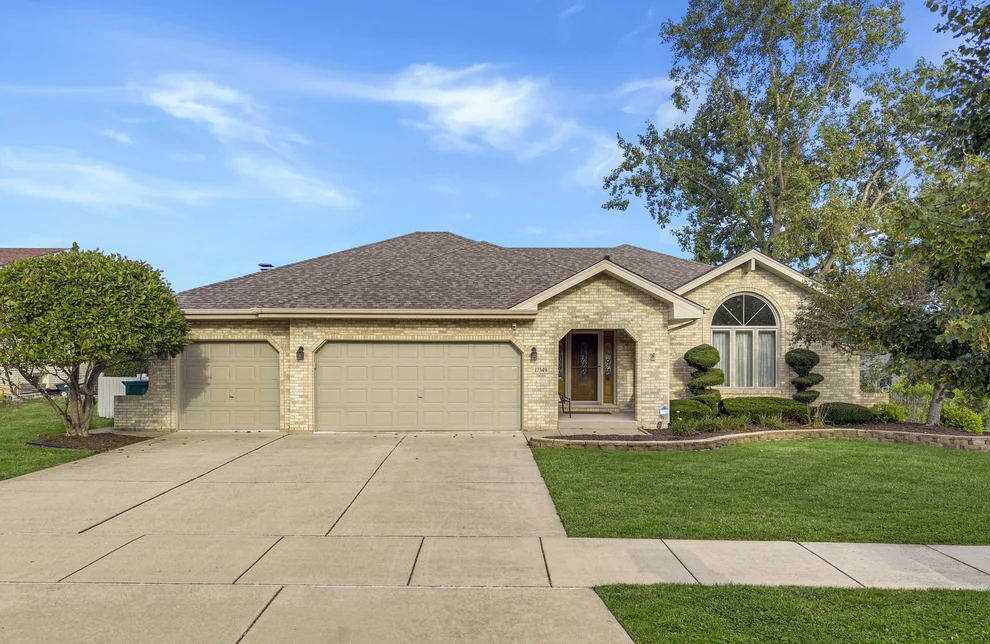 Unit for sale at 17349 Grange Drive, Orland Park, IL 60467
