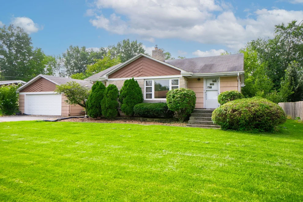 Unit for sale at 3225 Otto Street, Lansing, IL 60438