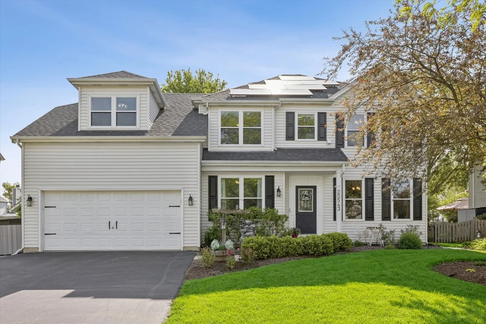 Unit for sale at 25543 W Gateway Circle, Plainfield, IL 60585