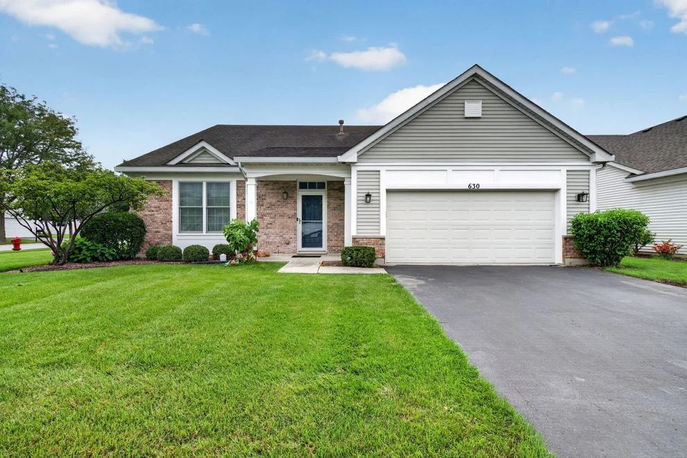 Unit for sale at 630 Saugatuk Circle, Romeoville, IL 60446