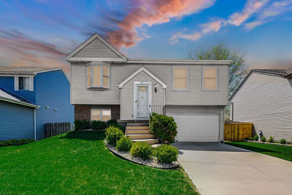 Unit for sale at 217 Atlantic Drive, Vernon Hills, IL 60061