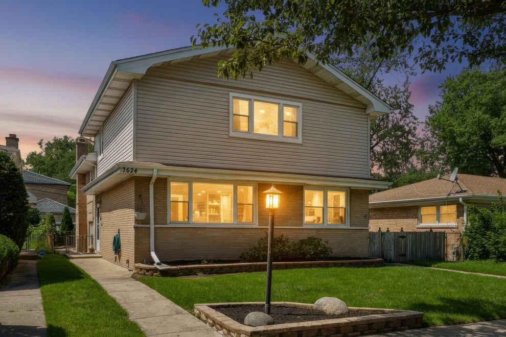 Unit for sale at 7624 Kilbourn Avenue, Skokie, IL 60076