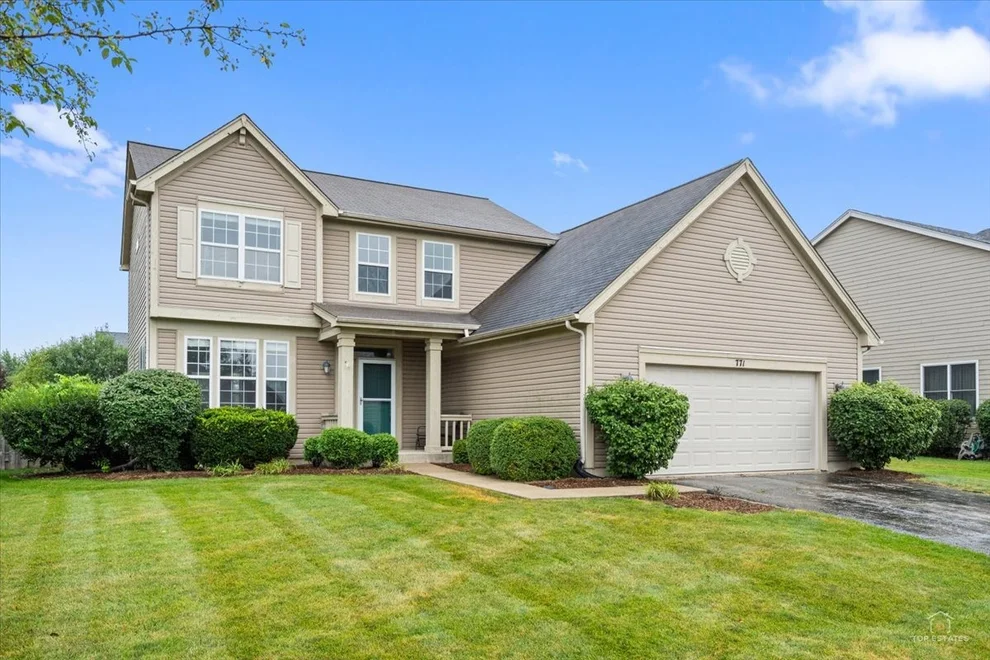 Unit for sale at 771 Red Barn Lane, Elgin, IL 60124