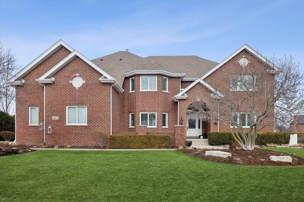 Unit for sale at 6837 Fieldstone Drive, Burr Ridge, IL 60527