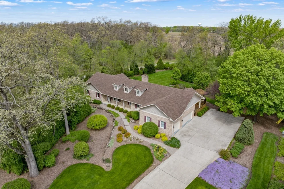 Unit for sale at 44W664 Oakshire Lane, Hampshire, IL 60140