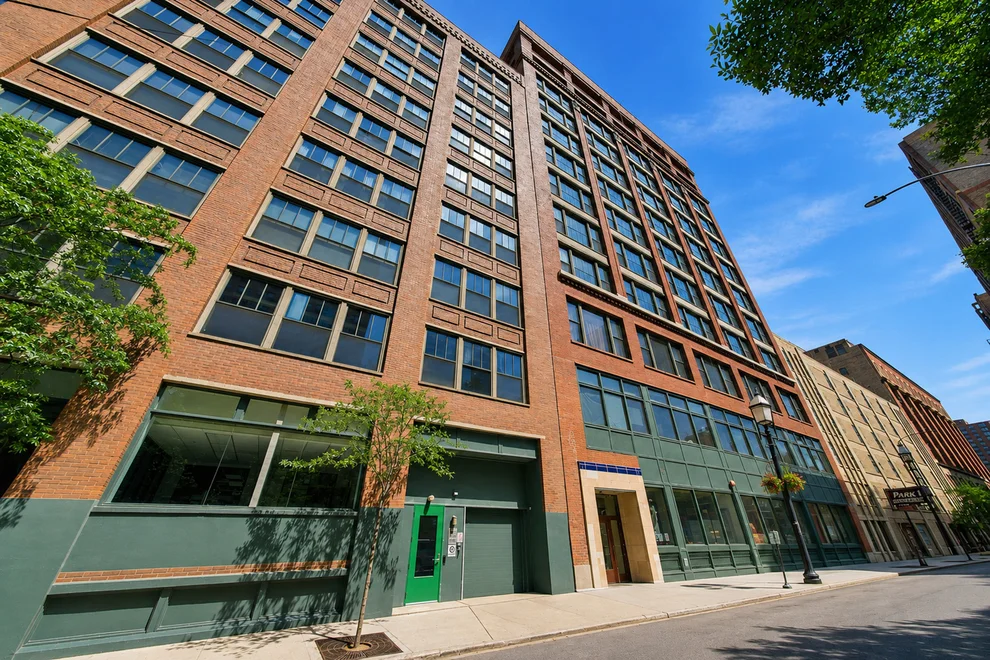 Unit for sale at 633 S Plymouth Court, Chicago, IL 60605