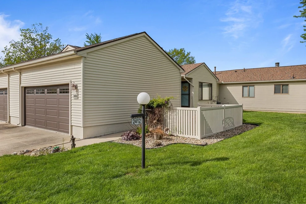 Unit for sale at 2412 Heritage Drive, Champaign, IL 61822