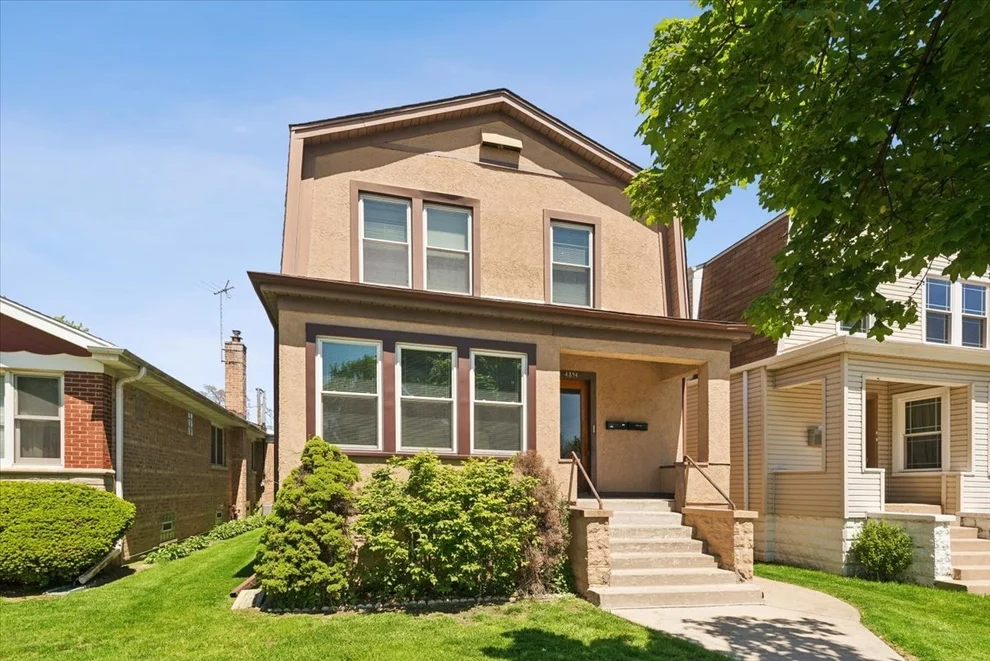 Unit for sale at 4854 W Winnemac Avenue, Chicago, IL 60630