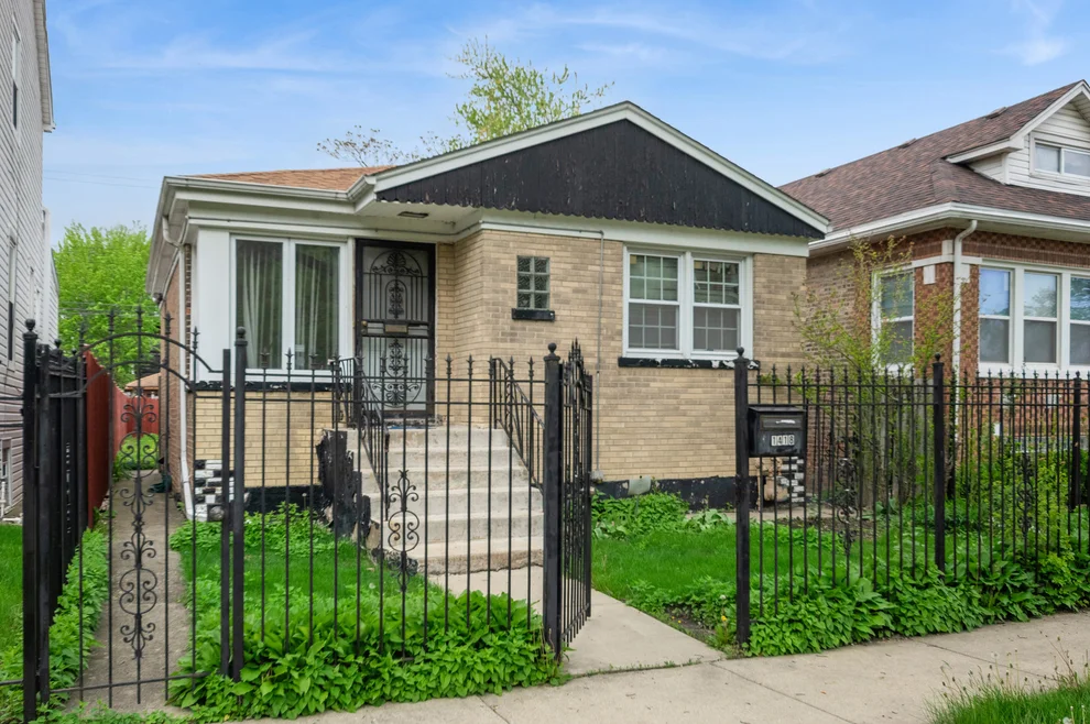 Unit for sale at 1418 N Waller Avenue, Chicago, IL 60651
