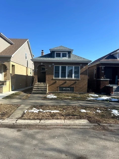 Unit for sale at 3725 N Newland Avenue, Chicago, IL 60634