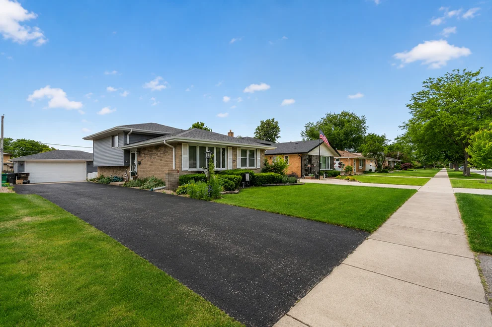 Unit for sale at 7625 173rd Street, Tinley Park, IL 60477