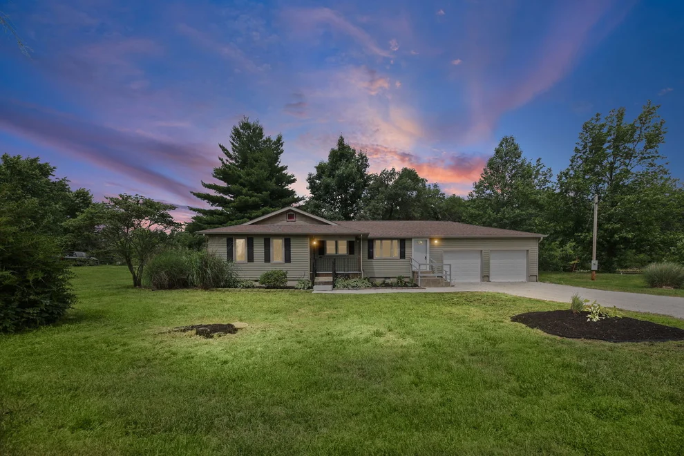 Unit for sale at 8517 N Cherryville Lane, Mt Vernon, IL 62864