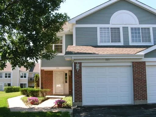 Unit for sale at 935 Happfield Drive, ARLINGTON HEIGHTS, IL 60004