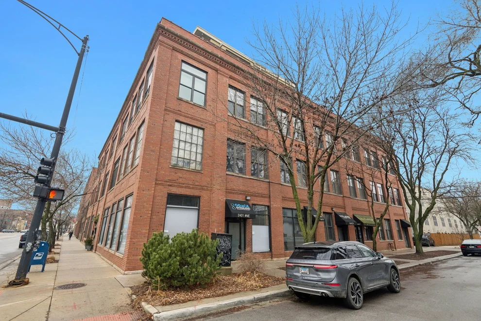 Unit for sale at 2401 W Ohio Street, Chicago, IL 60612