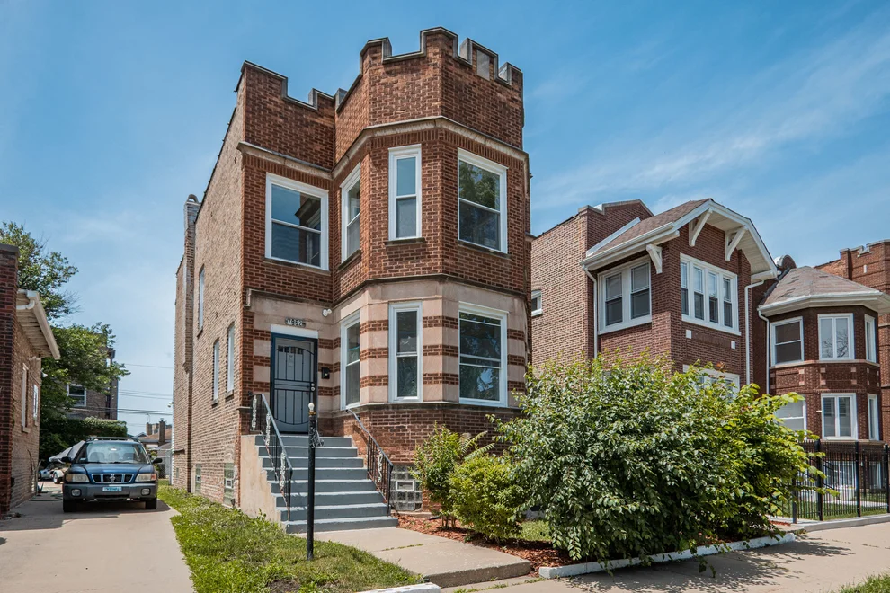 Unit for sale at 7952 S Elizabeth Street, Chicago, IL 60620